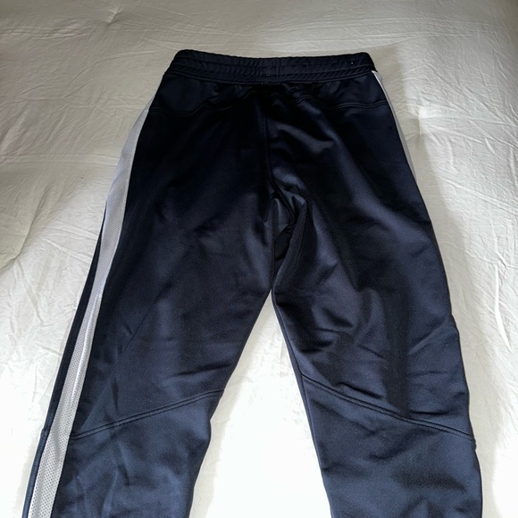 Under Armour Sweats - Picture 2 of 5